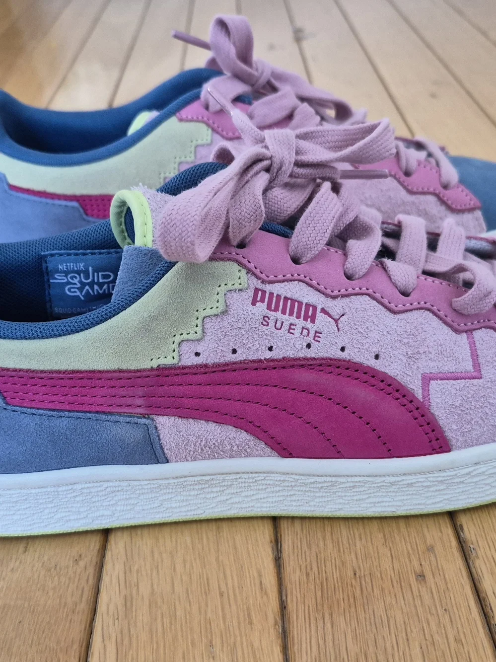 BNWT PUMA x Netflix Squid Game Suede Sneakers Multicolor Men 8.5 Women 10 Pop - Picture 6 of 16